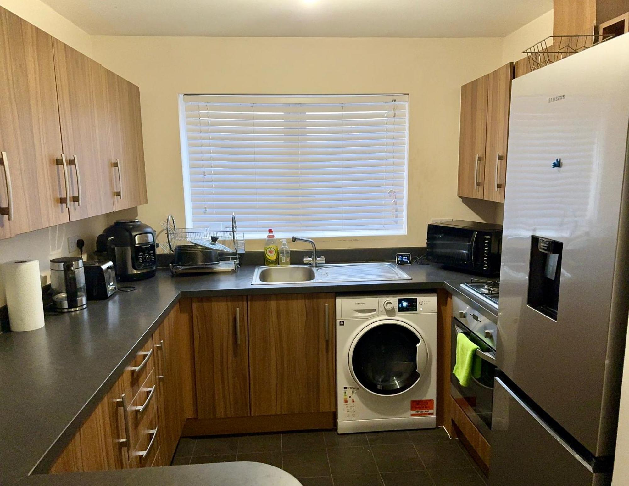 Comfortable Double With Shared Spaces West Bromwich